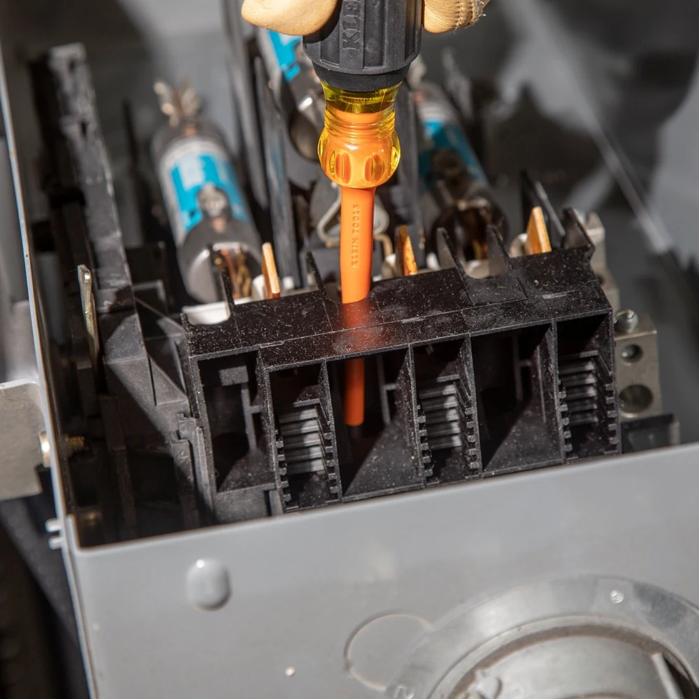 KLEIN TOOLS 6934INS изолированная отвертка Slim-Tip Phillips PH2, 1000 В, стержень 102 мм